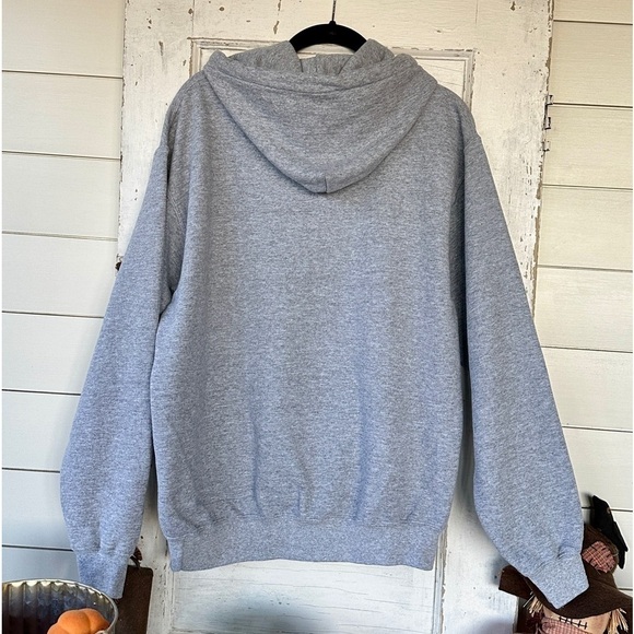PORT & COMPANY, ADULT UNISEX, CORE FLEECE, PULLOVER HOODIE. GREY COLOR. SIZE M - Picture 3 of 5